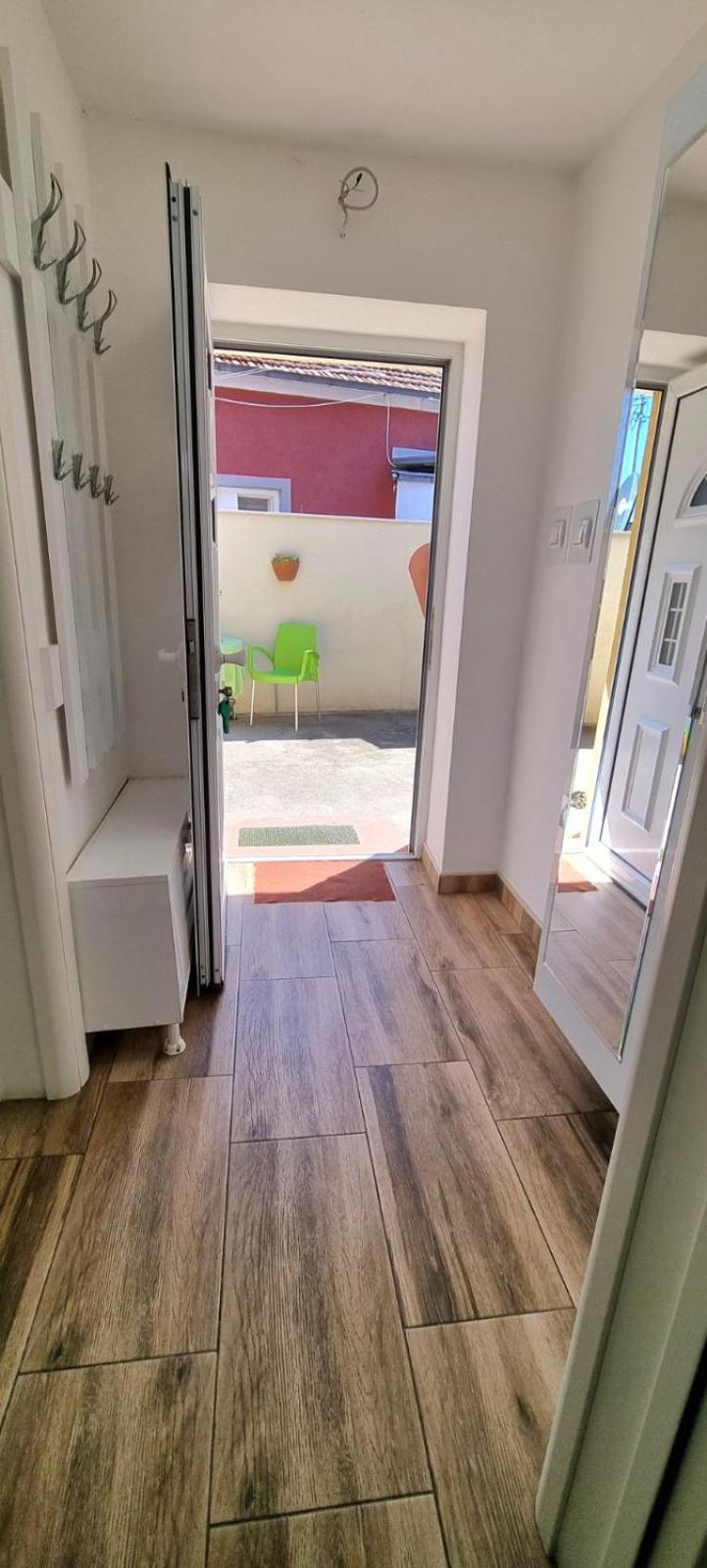"My Life" Luxury River Apartments Ni Dış mekan fotoğraf